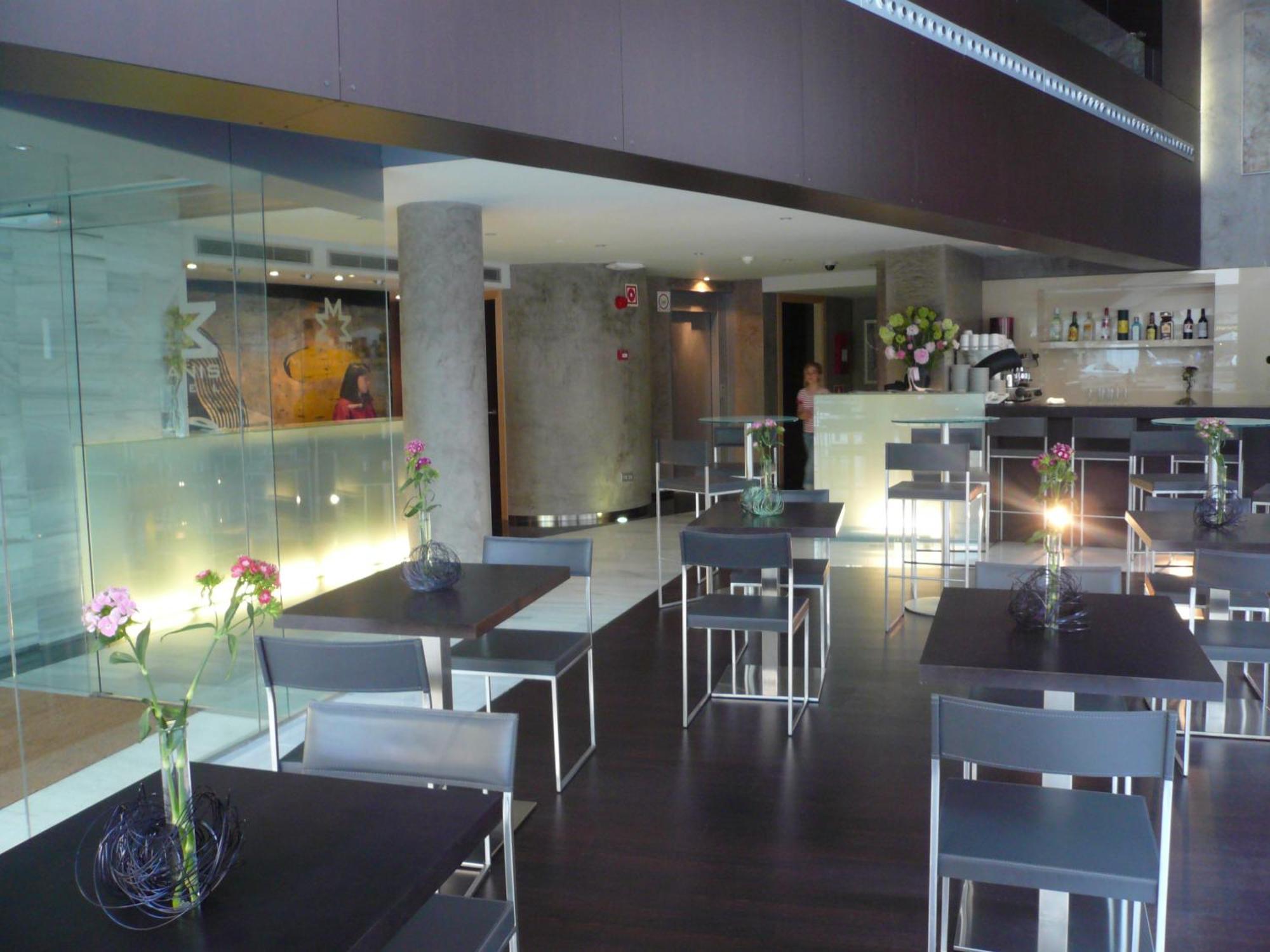 Hotel Madanis L'Hospitalet de Llobregat Ristorante foto